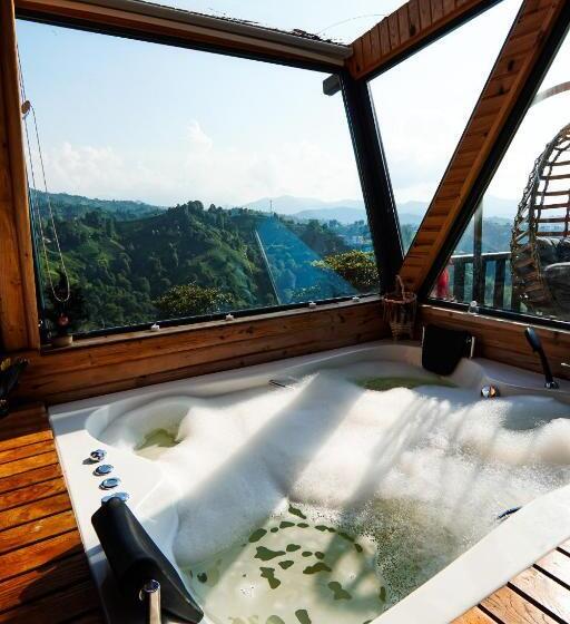 ホテル Heidi Bungalov