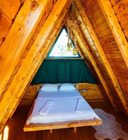 ホテル Heidi Bungalov