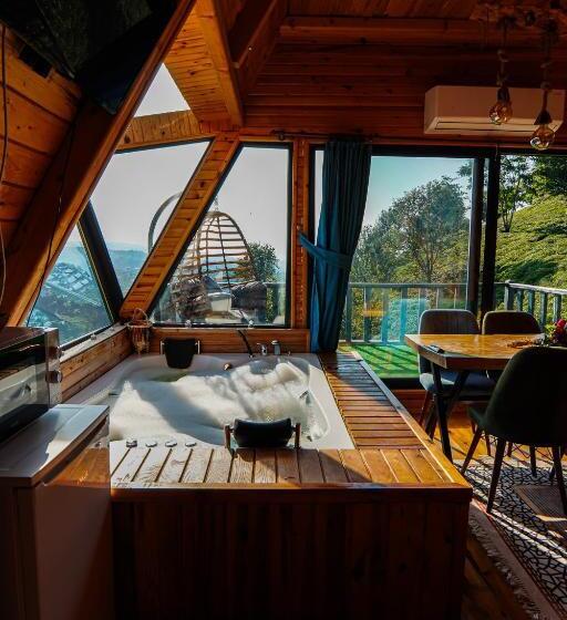 ホテル Heidi Bungalov