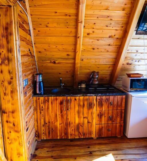 ホテル Heidi Bungalov