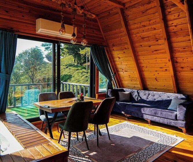 ホテル Heidi Bungalov