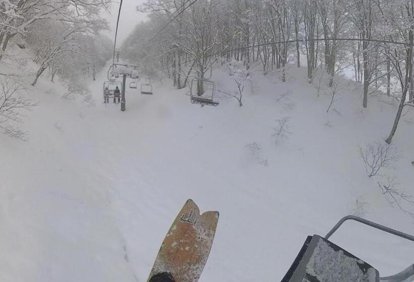 בית מלון כפרי Juniya Myoko