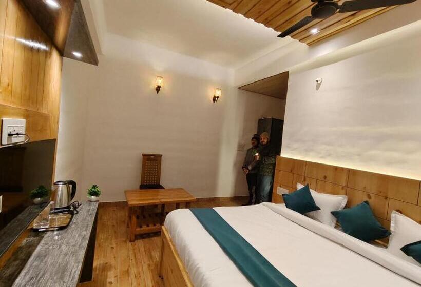 בית מלון כפרי Karans Inn