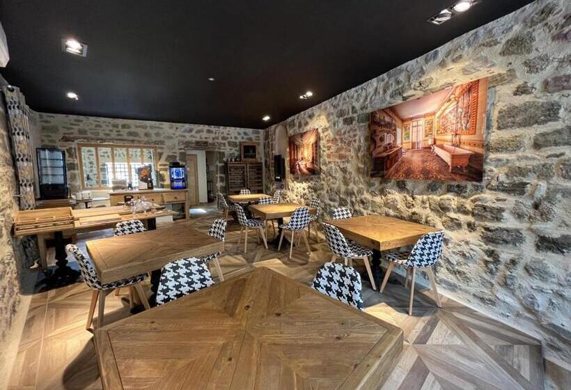 בית מלון כפרי Le 19   Suite 19   50m2   Centre Historique   Clim