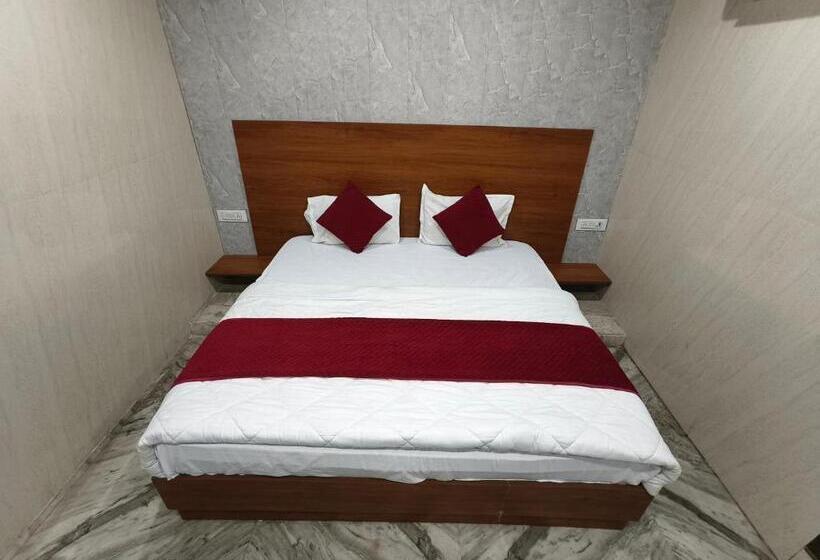 酒店 Maha Roopa Palace