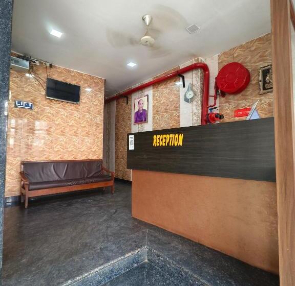 酒店 Maha Roopa Palace