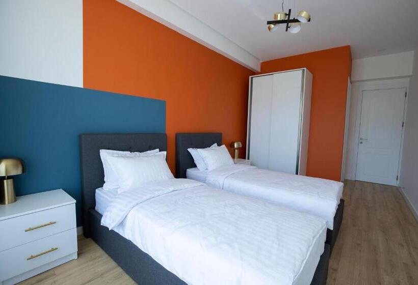 هتل Naubari Estate