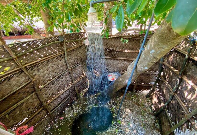 酒店 Nila Point Cabana Cottage