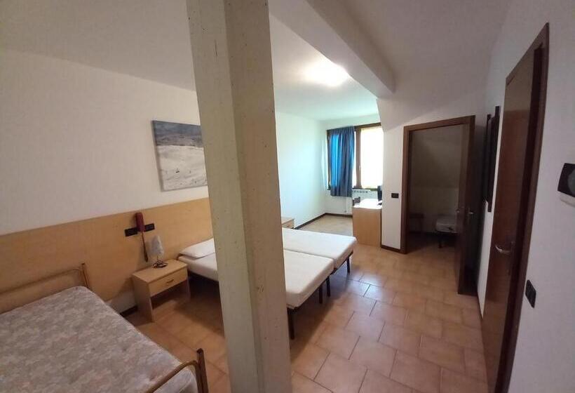 ホテル Passo Del Lupo