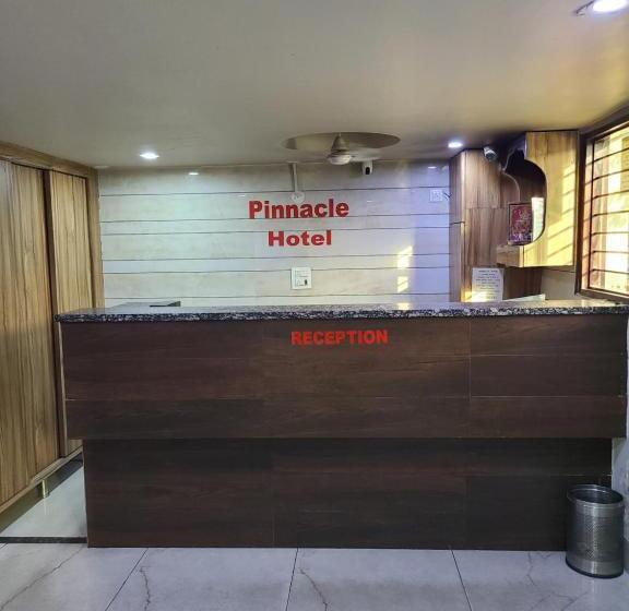 فندق Pinnacle