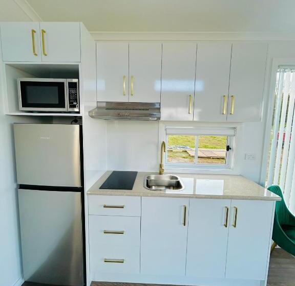 בית מלון כפרי Red Hill Cabin #1 Walcha