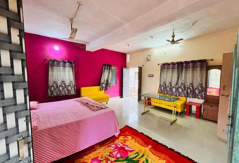 酒店 Royal Villa Resort