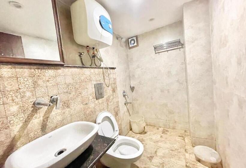 ホテル Savoy Residency Inn ! Mussoorie होटल सवॉय रेजीडेंसी इन, হোটেল সাভয় রেসিডেন্সি ইন , Near Mall Road H