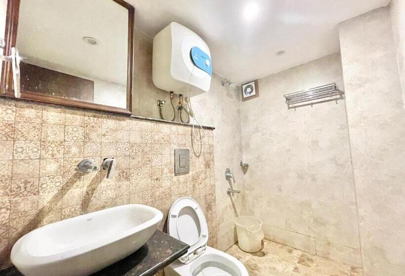 ホテル Savoy Residency Inn ! Mussoorie होटल सवॉय रेजीडेंसी इन, হোটেল সাভয় রেসিডেন্সি ইন , Near Mall Road H