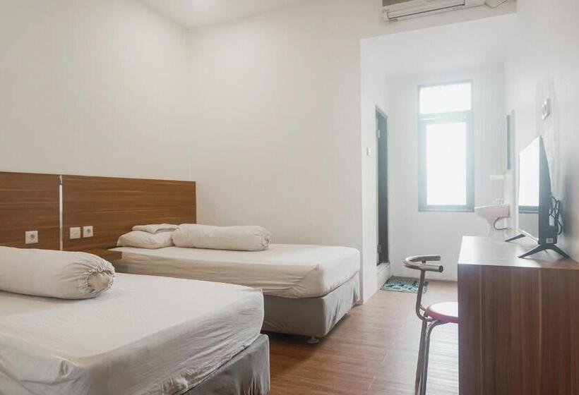 هتل Surya Abadi Guest House Syariah