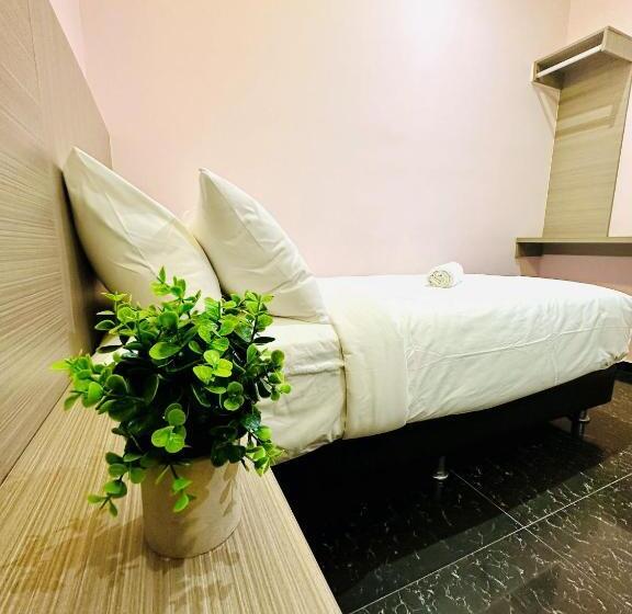 Hotel Swing & Pillows   Rawang Selangor Formerly Known As Sakura Tree