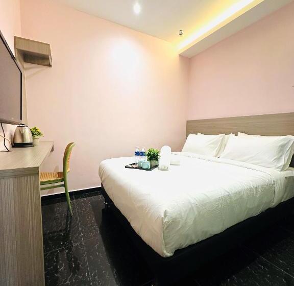 Hotel Swing & Pillows   Rawang Selangor Formerly Known As Sakura Tree