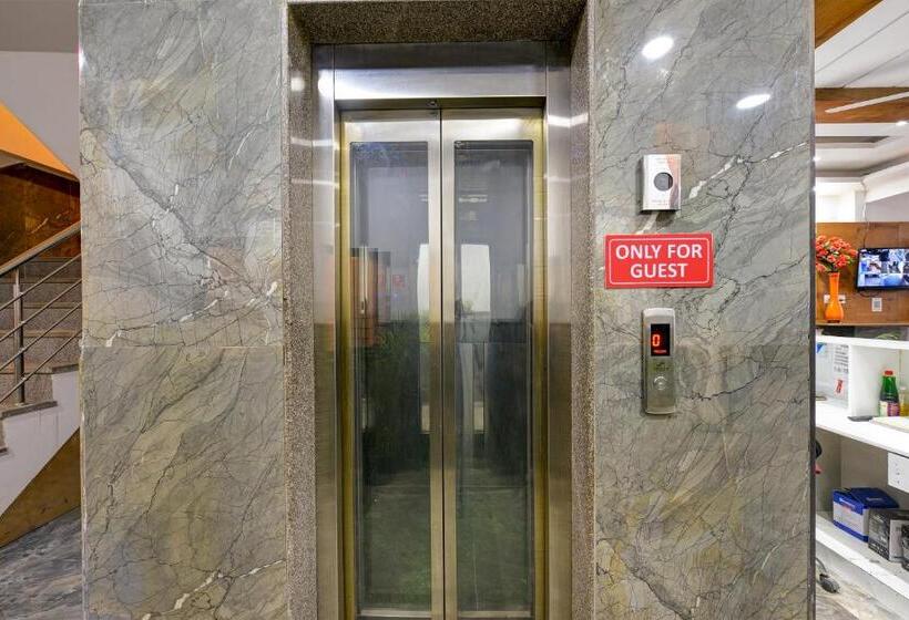 Отель The Grand Ambrosia