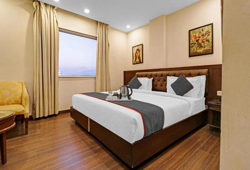 Отель The Grand Ambrosia