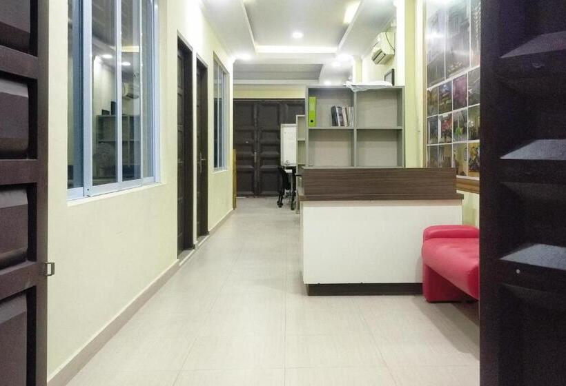 בית מלון כפרי Urbanview Botania Meeting Point Batam By Reddoorz