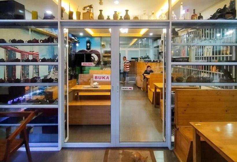 בית מלון כפרי Urbanview Botania Meeting Point Batam By Reddoorz