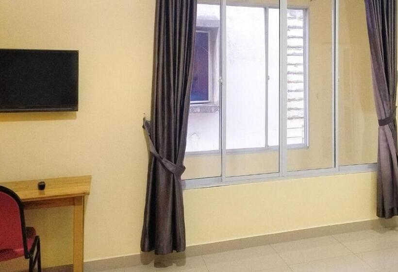 בית מלון כפרי Urbanview Botania Meeting Point Batam By Reddoorz