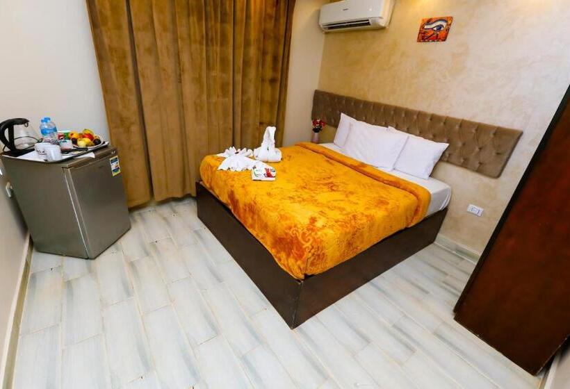 هتل Venus Guest House