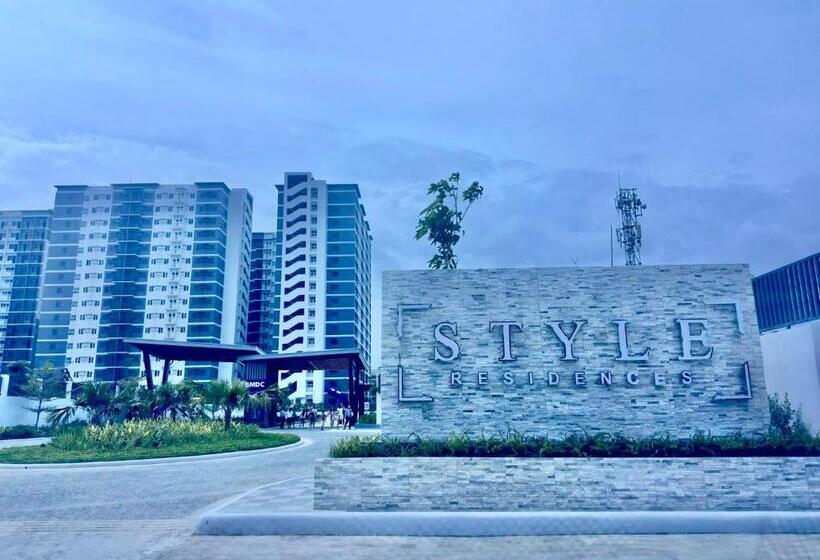 Iloilo Travelers Crib The King Bed