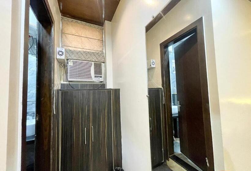 Le Grace ! Haridwar होटल ले ग्रेस, ஹோட்டல் லீ கிரேஸ் Fully Air Conditioned Hotel, Lift Wifi And Park