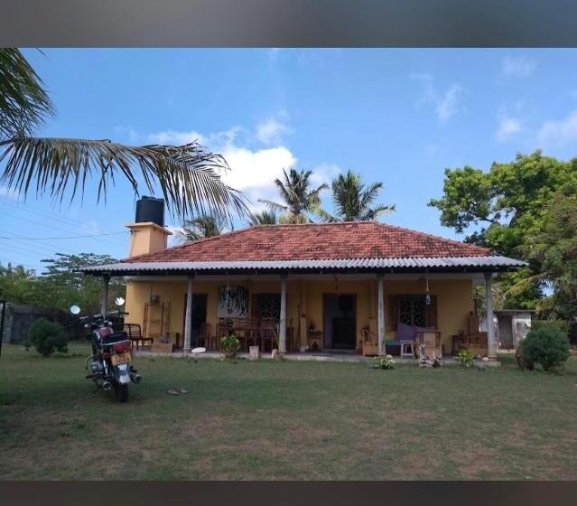 펜션 32 C Nilaveli