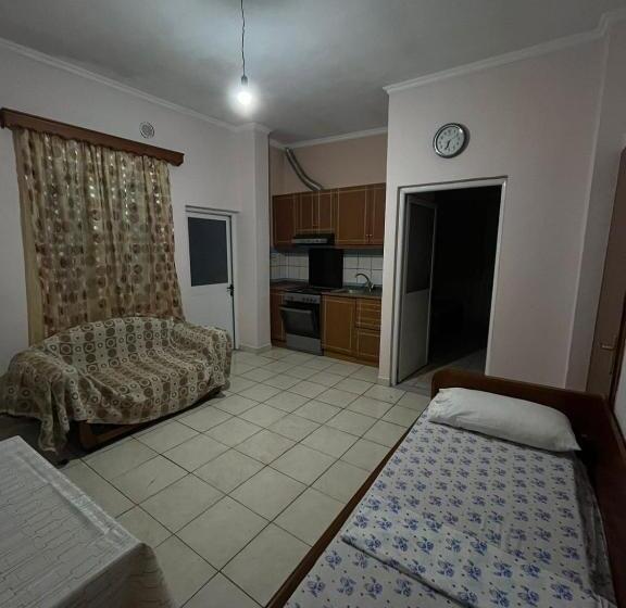 פנסיון Apartaments Martini   Borsh