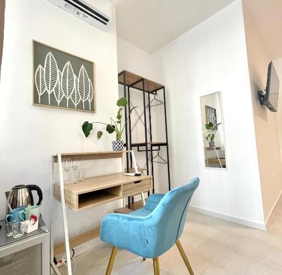 פנסיון Barirooms   Murat Suites