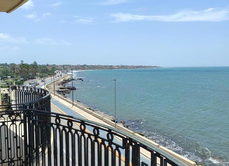 Pensionat B&b L San Vito Family