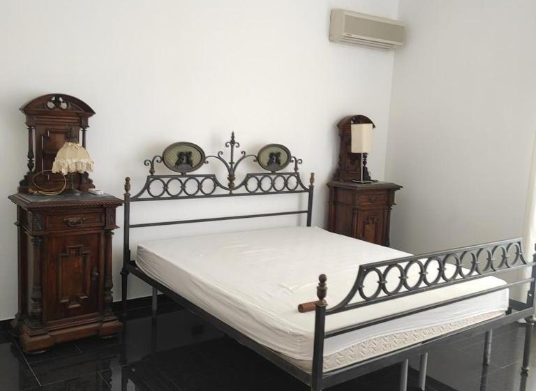 Pensionat B&b L San Vito Family