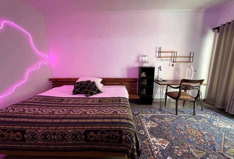 펜션 Black Pillow Villa