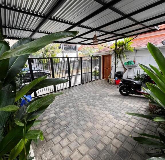 펜션 Black Pillow Villa