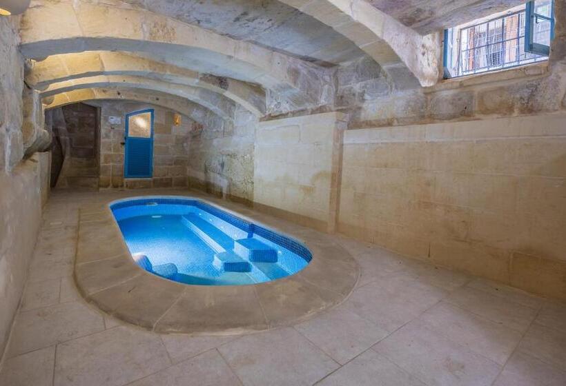 پانسیون Coastal Harmony 4 At Tan Neputi