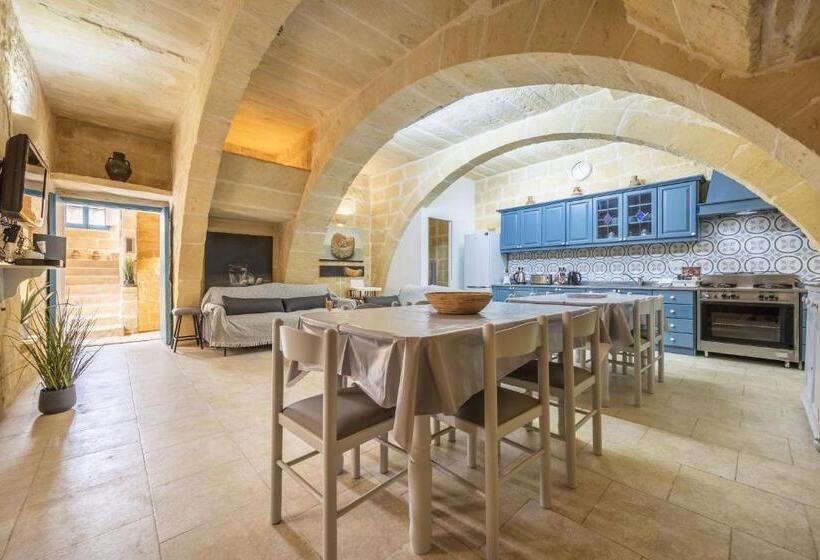 پانسیون Coastal Harmony 4 At Tan Neputi