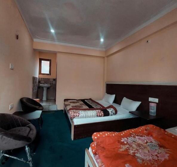 פנסיון Dayal Guest House
