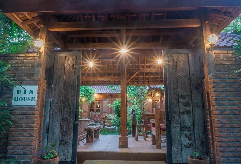 بنسيون Din House Negara Classic Homestay