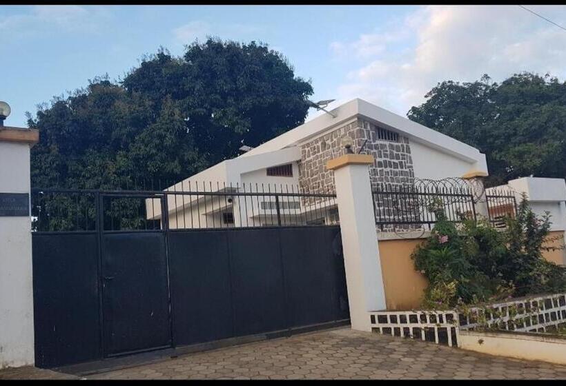 ペンション Domaine Fahasoavana