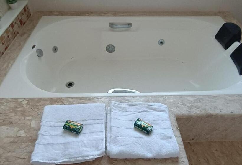 פנסיון Hospedagem Com Espaço Para Festa