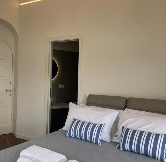 بنسيون Le Finestre Veneris