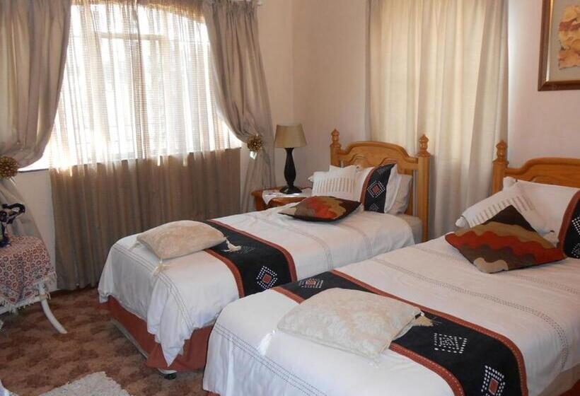 بنسيون Lizzie S