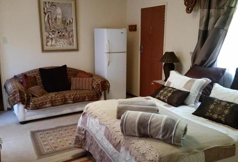 بنسيون Lizzie S