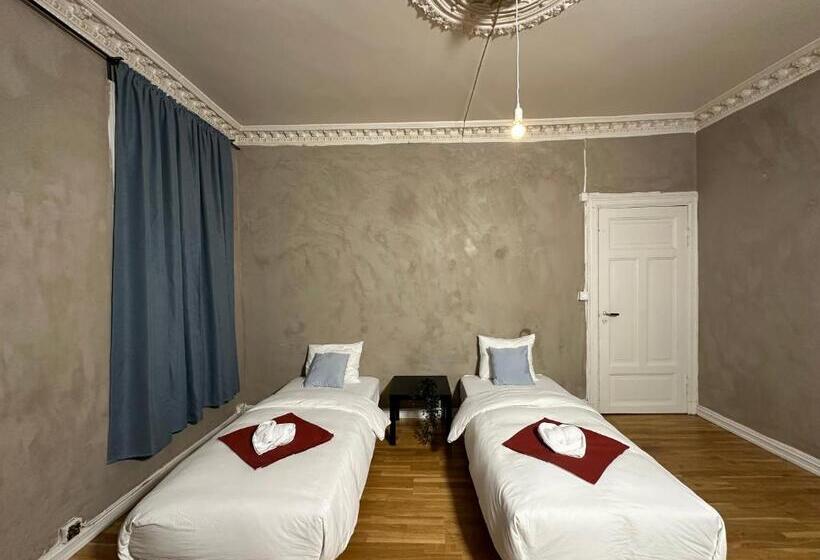 پانسیون Paradise Suites