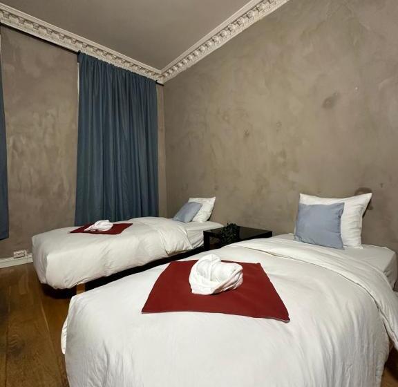 پانسیون Paradise Suites