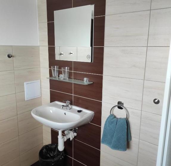 Пансион Penzion A Restaurace U Knoppa