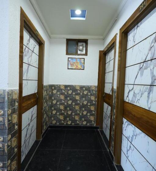 Пансион Radha Krishna Spiritual Stay