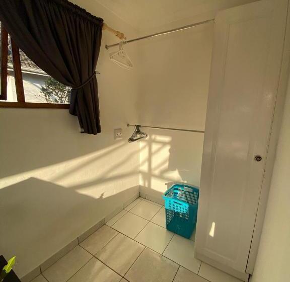 פנסיון Sani Pass View Cottage